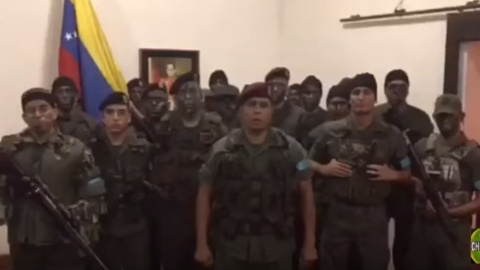На військову базу здійснила напад невелика озброєна група. Скріншот відео youtube.com/watch?v=CVR7GYJp_Zg