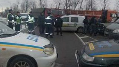 Автомайдановцам нельзя митинговать у резиденции Януковича.