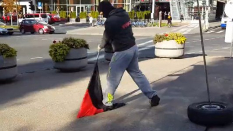 В Риге русскоязычные вандалы сорвали открытие выставки, посвященной Майдану