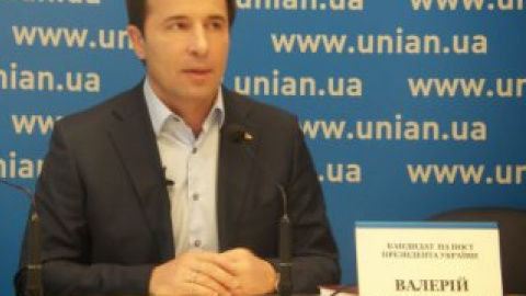 Кандидат в президенты Валерий Коновалюк.