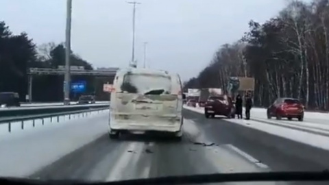 Бориспільська траса на Київ паралізована через декілька ДТП і заборону на в'їзд вантажівкам