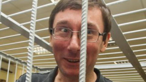 Экс-министр рассказал историю времен Оранжевой революции.