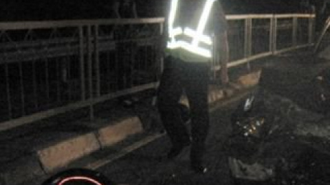 В причинах ДТП разбирается Госавтоинспекция, очевидцы сообщают, что мотоцикл ехал на большой скорости.