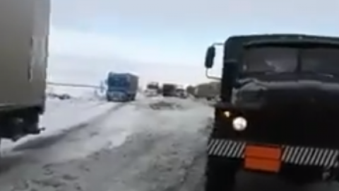 Поки транспорт рухається повільно. Скріншот відео twitter.com/knyazevsergii