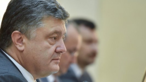 Порошенко закликав притягнути до відповідальності виконавців і організаторів заворушень біля Ради