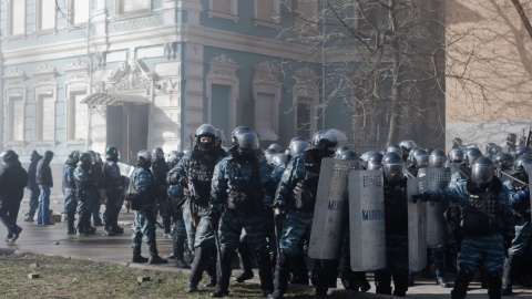 13 квітня вони сіли на автобус і поїхали в Росію