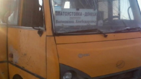 ​Боевики атаковали артиллерией рейсовый автобус, 10 погибших