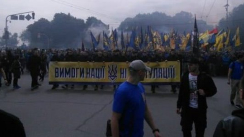 Грушевського перекрили через активістів "Азова"