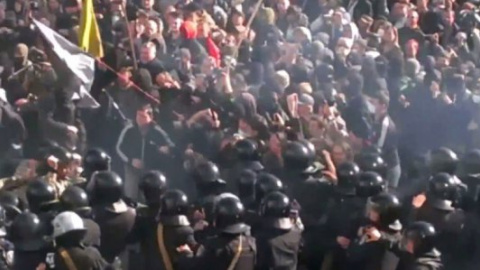 Мітингувальники влаштували біля Ради бійку з правоохоронцями