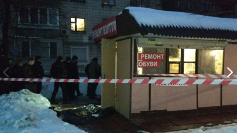 На виїзді з Києва автомобіль втратив керування і врізався в Lexus на зустрічній
