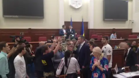Добровольцы требовали статуса в Киевсовете. Фото: facebook.com/vadym.vasylchuk