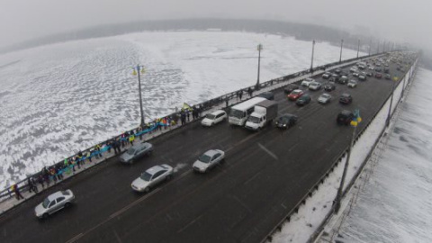 "Живий ланцюг Соборності" у Києві зняли з висоти пташиного польоту