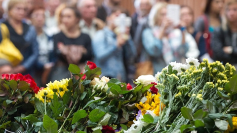Попрощатися з відомим журналістом прийшли кілька сотень людей. 