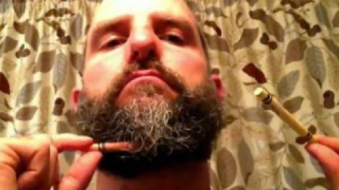 Кроме YouTube, Гарви выложил ролик на своей страничке в социальной сети Facebook.  Скриншот с видеоролика