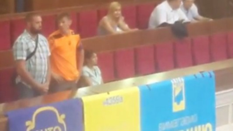 ​Один из лидеров автомайдана с балкона пытался докричаться до депутатов