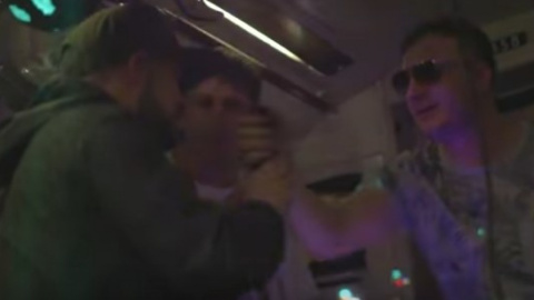 У Лондоні діджей і MC влаштували рейв у вагоні метро. Скріншот відео YouTube