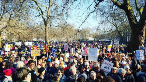Жінки по всьому світу виступають проти Трампа. Фото: twitter.com/womensmarchlon