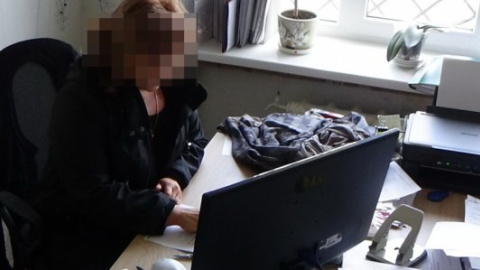 У Донецькій області чиновниця вимагала хабарі за нарахування премій підлеглим