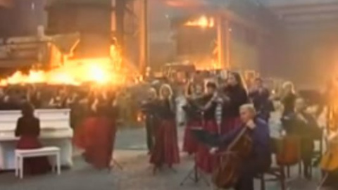 ​Відео дня: оркестр виконав саундтрек "Ігри престолів" на заводі в Маріуполі