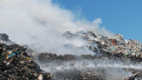 Під обвалом на сміттєзвалищі біля Львова зникли троє рятувальників