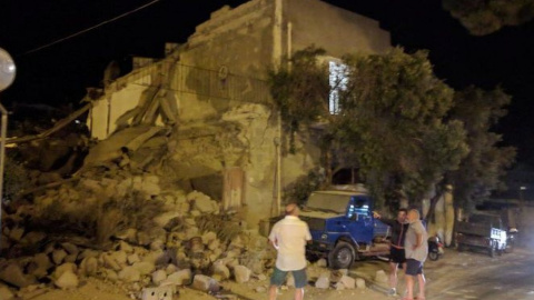 Кілька будинків було зруйновано або серйозно пошкоджено. Фото: twitter.com/Emergenza24Pro