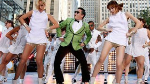 Южнокорейский исполнитель PSY