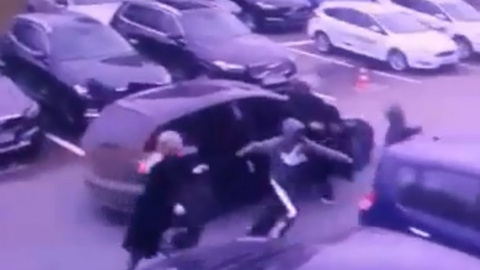 На Оболоні камера спостереження зняла момент зухвалого пограбування на 3 мільйони 