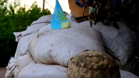 Воїни АТО привітали українців з Днем Конституції. Скріншот відео