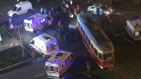 На місце аварії приїхали 4 швидкі. Фото: facebook.com/autokiev.info