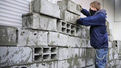 Блокування закритого відділення Сбербанку