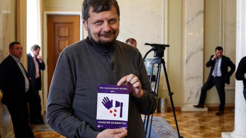 Мосійчук на засіданні кнопкодавил. Фото: chesno.org