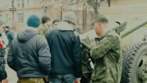 На Донбасі бойовики вчать дітей стріляти з артилерії