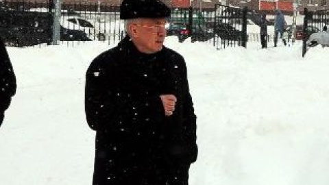 Николай Азаров лично инспектировал, как организована уборка снега в столице.