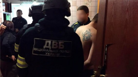 В Одесі нацгвардійця поранили ножем за захист дівчини