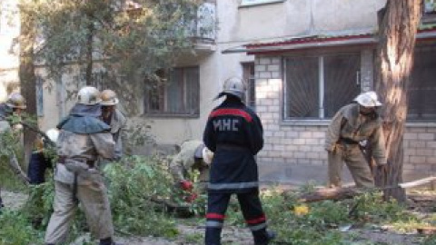 Всего спасатели эвакуировали 54 человека.