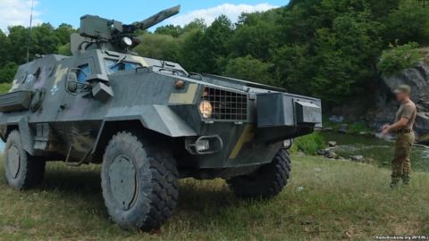 Десять "Дозорів" за десять років: чому військові залишилися без нових бронемашин. Фото: radiosvoboda.org