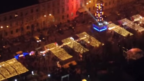 Новий рік на Софіївській площі з висоти пташиного польоту. Фото: скрін YouTube