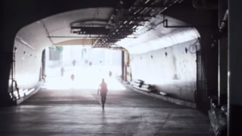 Кадр із нового кліпу Radiohead на пісню Daydreaming