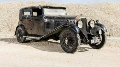 ​В британском захламленном сарае нашли винтажный Bentley за $450 тысяч