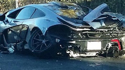 ​В США водитель разбил люксовый McLaren P1 за $1,2 млн сразу после покупки
