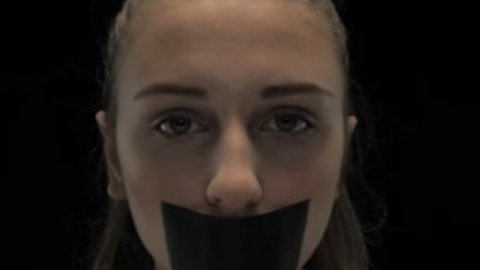 Активисты призывают людей не мириться с Brexit. Скриншот видео YouTube
