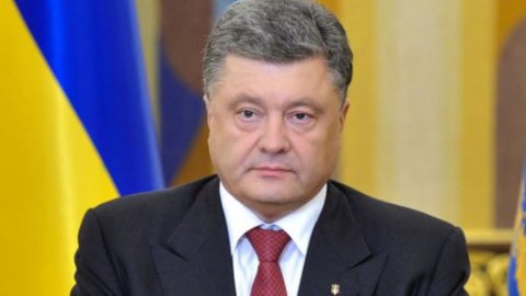 Порошенко вибачився перед волонтерами за невдалу фразу