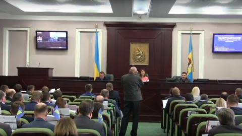 Київський облрада проголосувала за підписання договору про розмежування повноважень з центральною владою