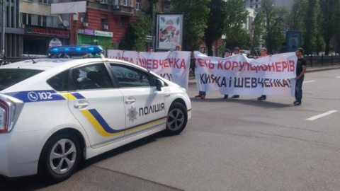 ​10 людей перекрили проспект Перемоги в Києві