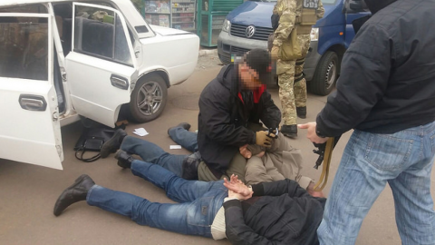 СБУ оприлюднила відео затримання та обшуків у російських шпигунів-диверсантів 