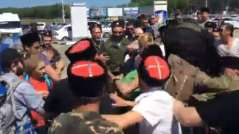 У Росії Навального та співробітників його фонду побили в аеропорті
