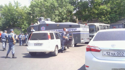 В Ереване распространяют информацию о "вооруженном восстании". Фото: Радио Свобода