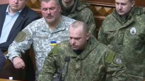 В результаті цих дій постраждало шість поліцейських. Скріншот YouTube