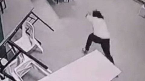 ​Полтергейст довел женщину до обморока: шокирующее видео