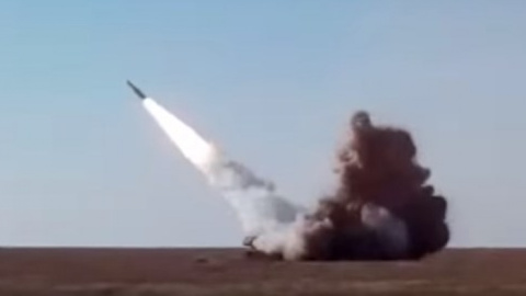 Запуск зенітних керованих ракет. Скріншот відео 